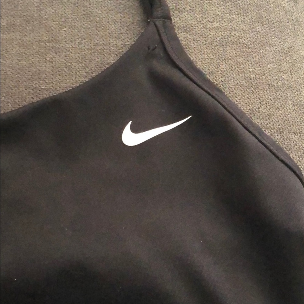 Nike sports bra- like brand new!